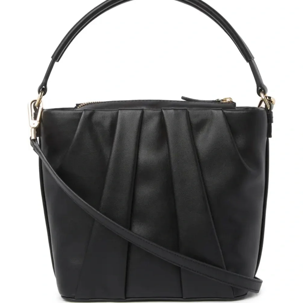 Calvin Klein NEW Myla Smooth PU Bucket Bag Black/Gold